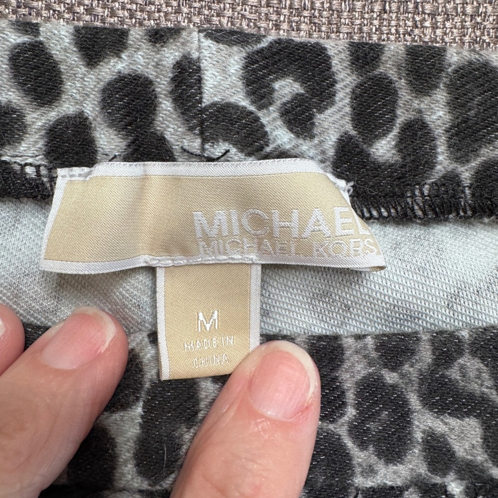 Michael Kors Womens Gray Black Leopard Print Skinny Pants Size M Gold Hardware - Picture 2 of 10